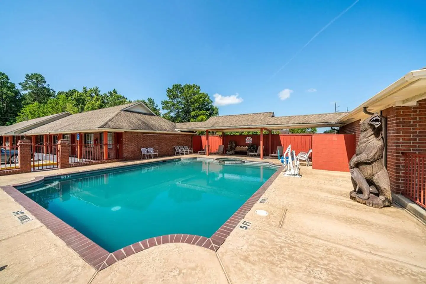 Best Western Inn Of Jasper OUTDOOR_POOL