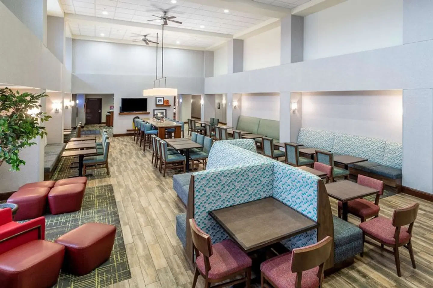 Hampton Inn Suites Minneapolis St Paul Arpt-Mall of America ROOM_EXAMPLE