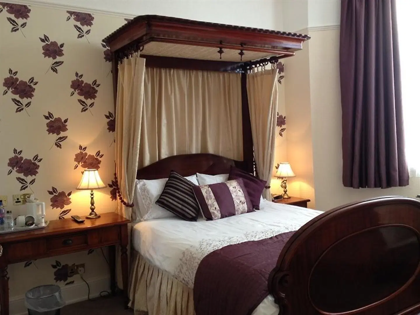 Ascot House ROOM_EXAMPLE