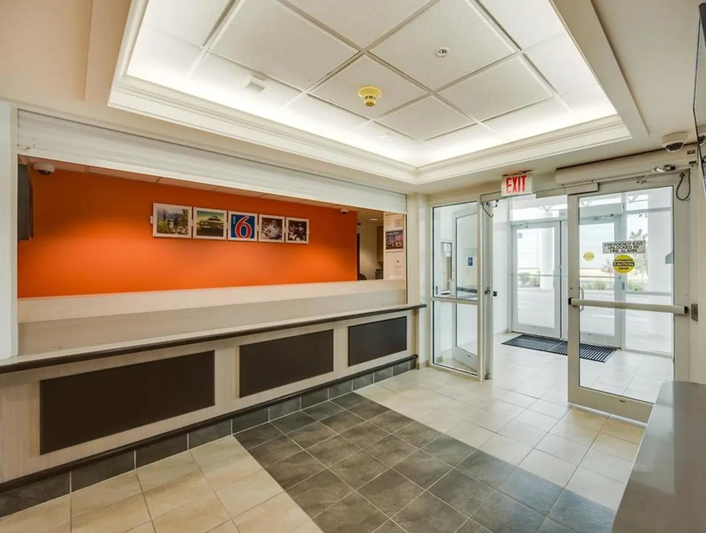 Motel 6 Brampton, ON - Toronto LOUNGE_LOBBY