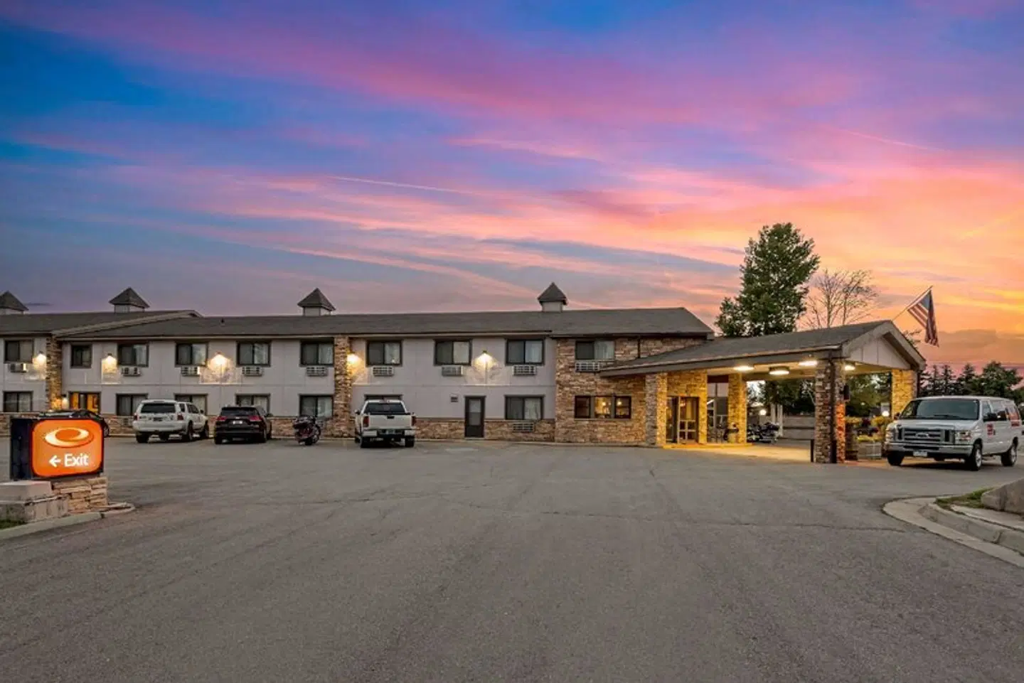 Econo Lodge EXTERIOR
