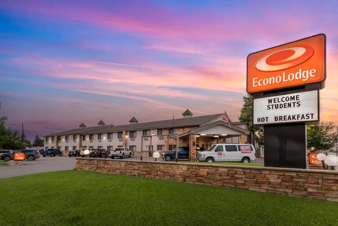 Econo Lodge EXTERIOR