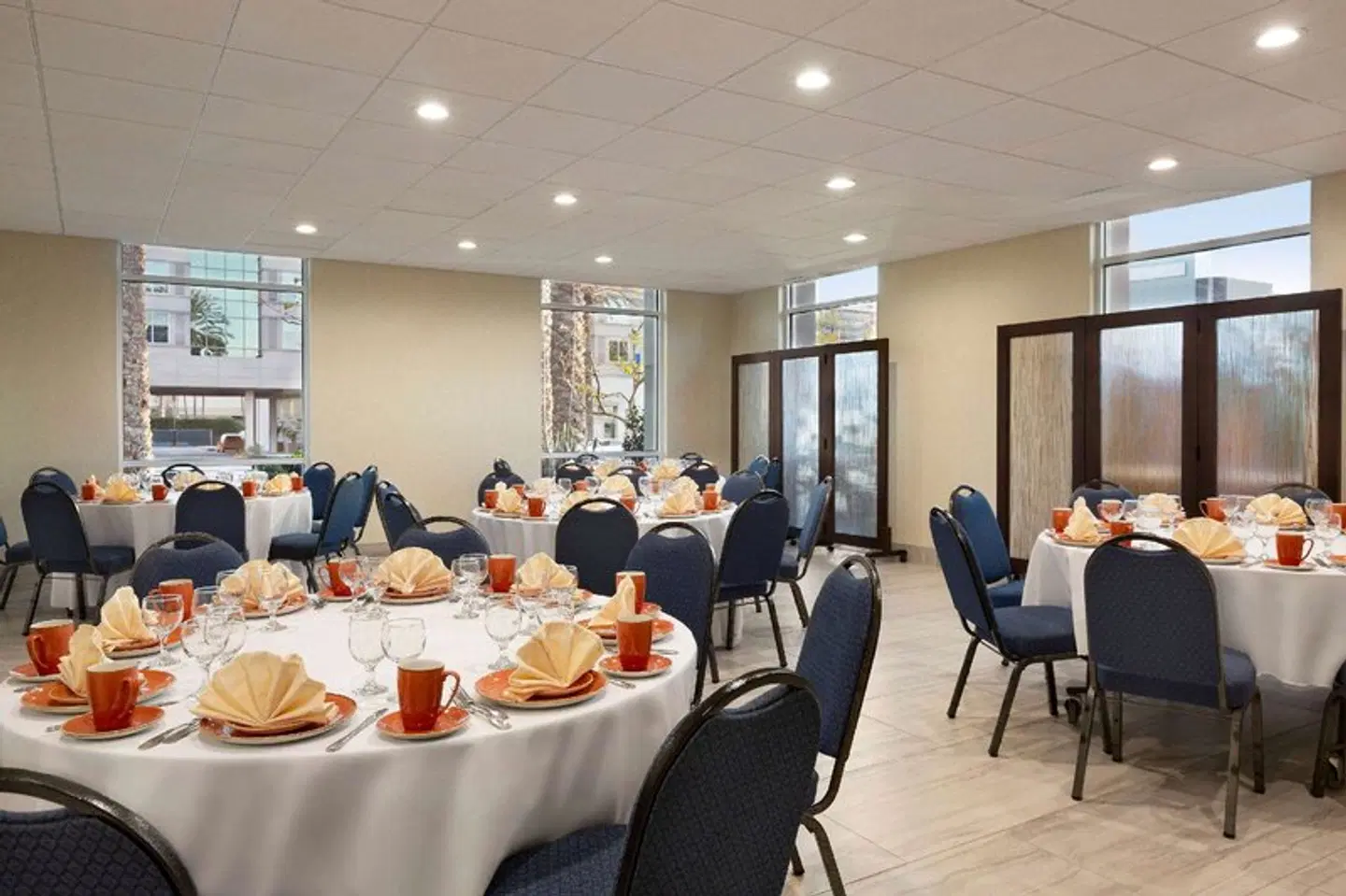 Wyndham Anaheim Restaurant