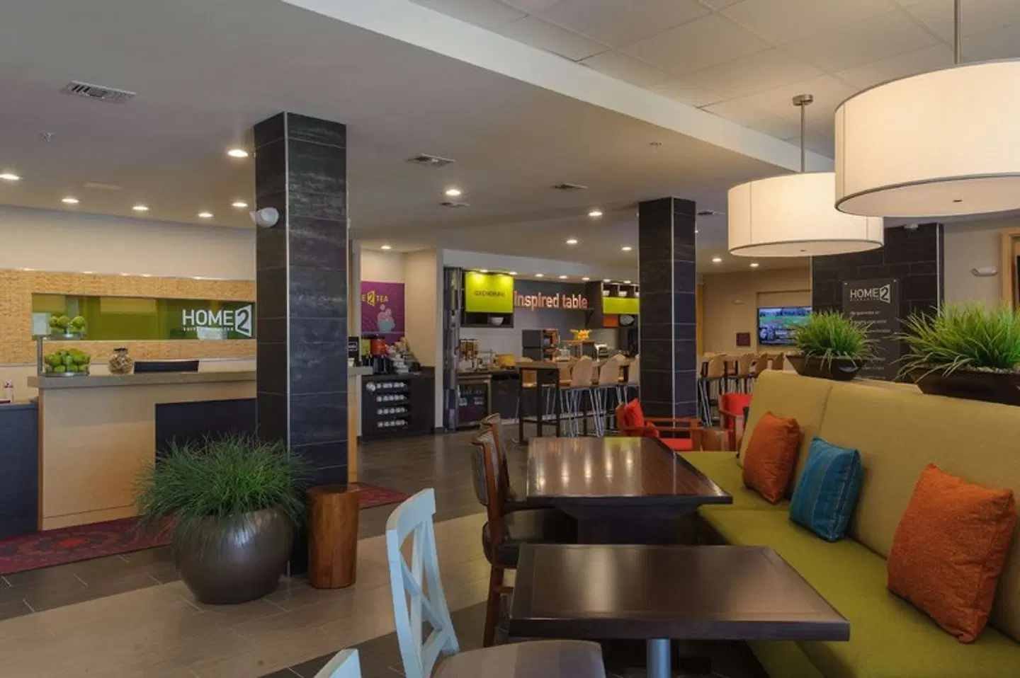 Home2 Suites by Hilton Portland Bar