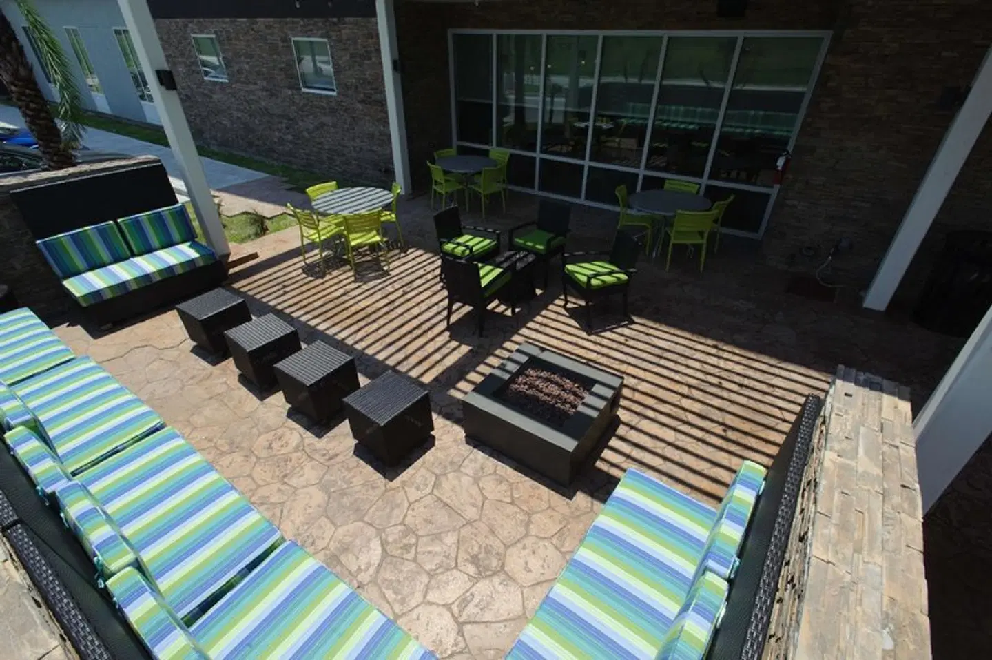 Home2 Suites by Hilton Portland Terrasse