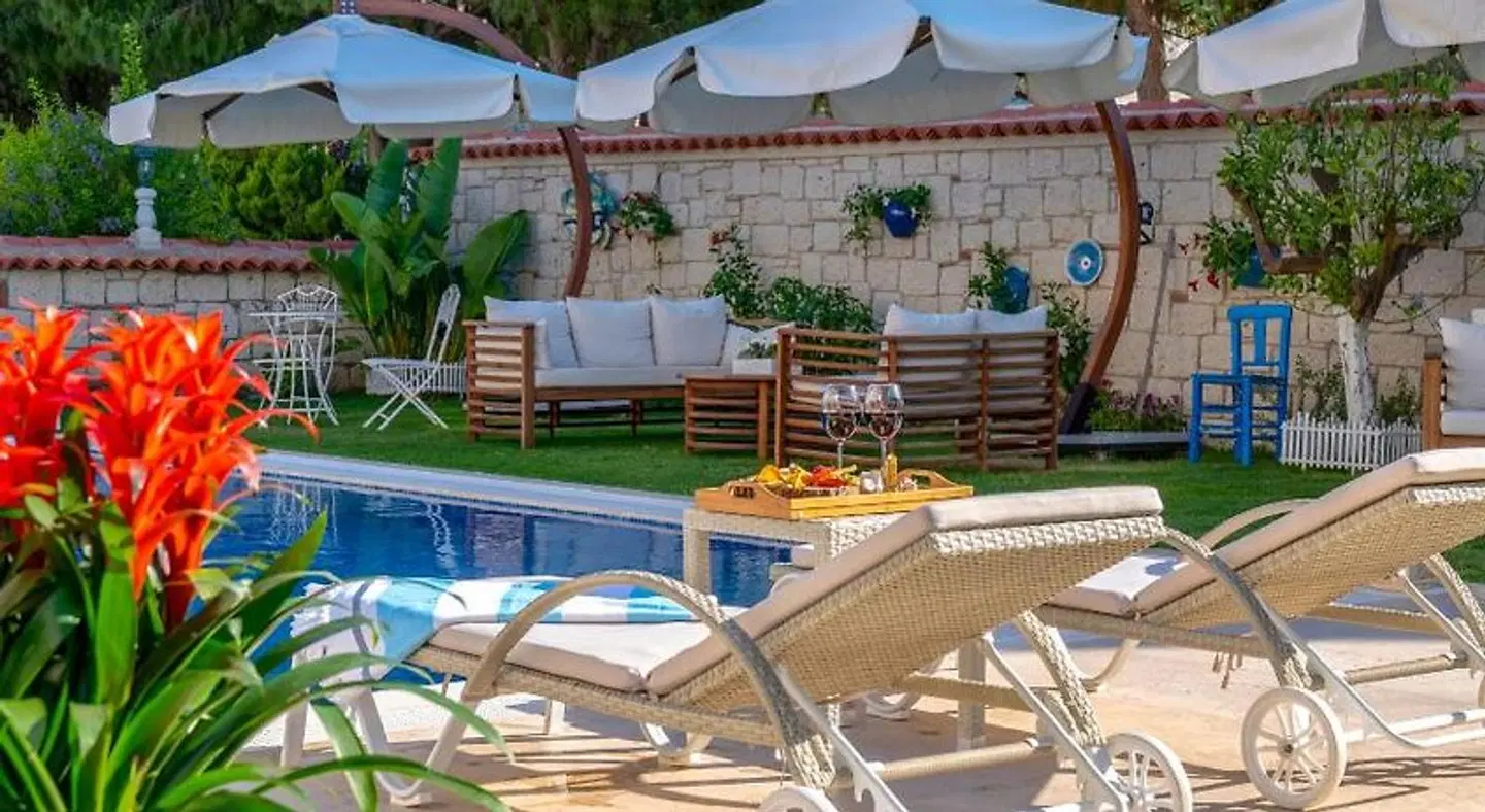 Salbakos Herakleia Boutique Hotel Terrasse