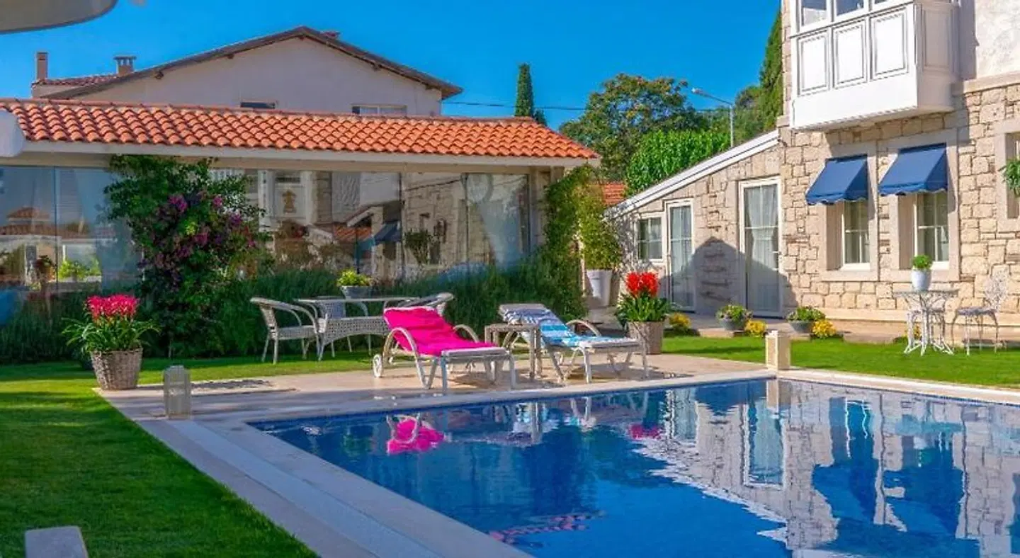 Salbakos Herakleia Boutique Hotel OUTDOOR_POOL