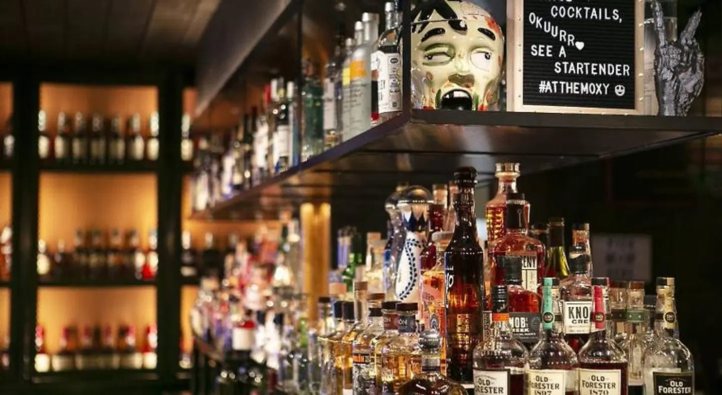 Moxy Louisville Downtown Bar