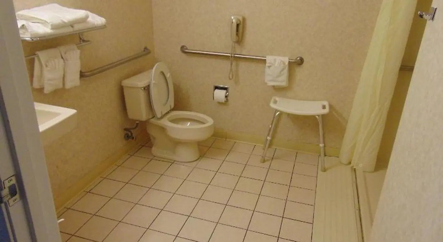 Econo Lodge Montrose Badezimmer