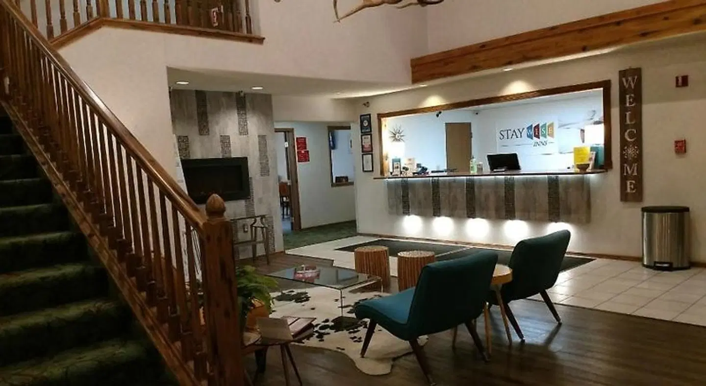 Econo Lodge Montrose Bar