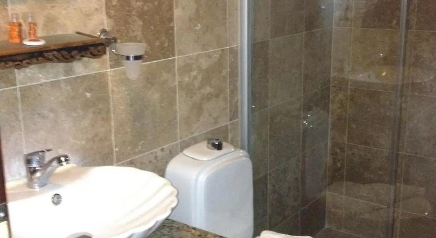 Nilya Hotel Badezimmer