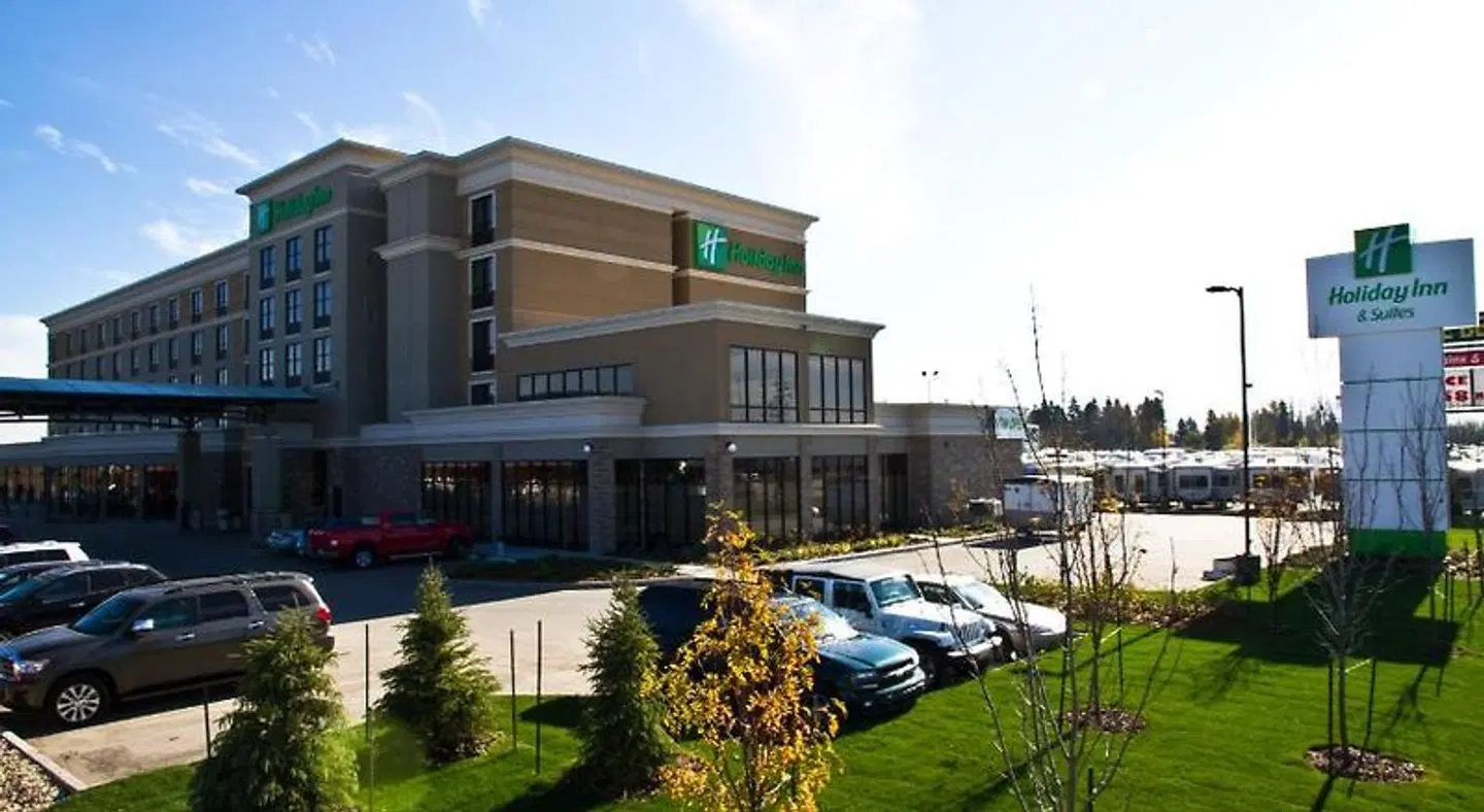 Holiday Inn & Suites Red Deer South by IHG EXTERIOR