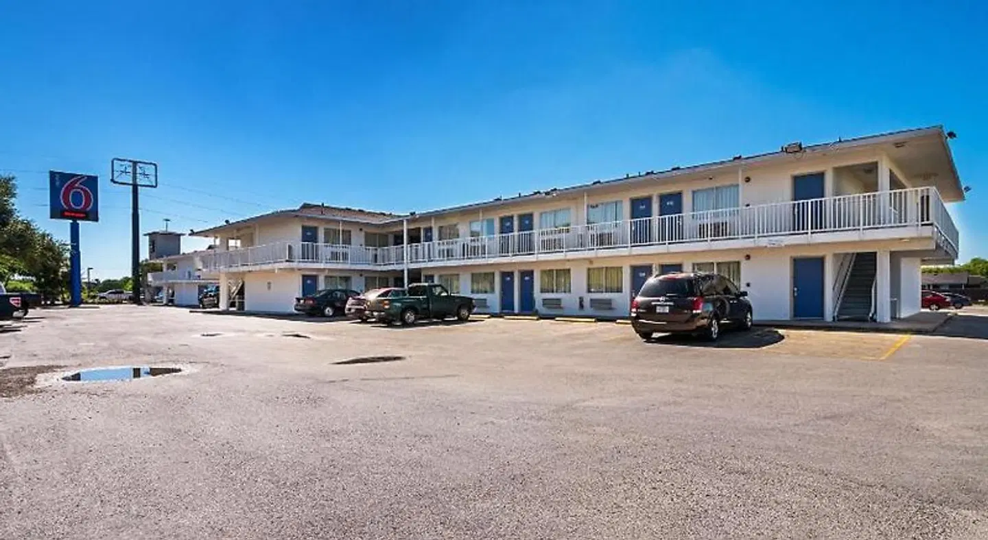 Motel 6 Corpus Christi, TX - Northwest EXTERIOR