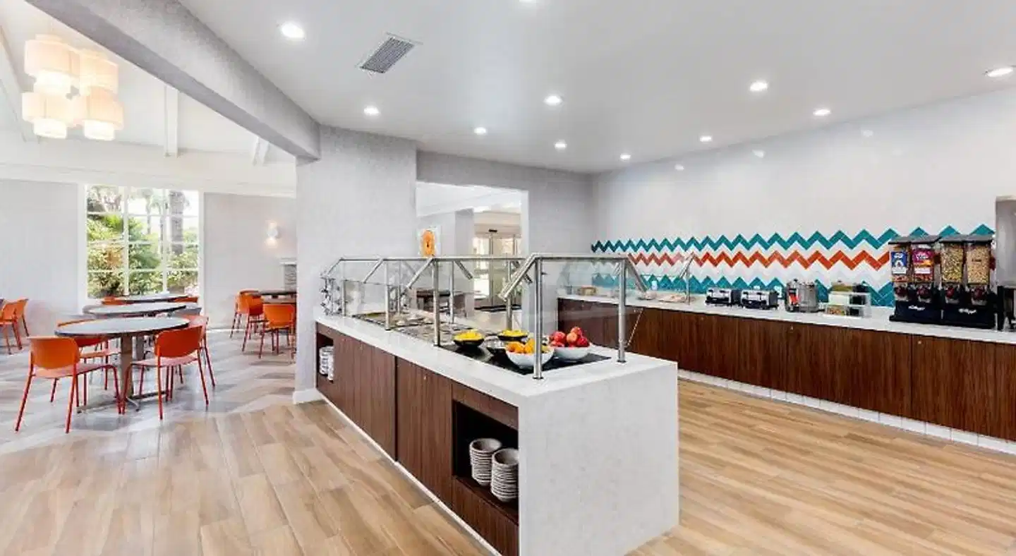 Clementine Hotel & Suites Anaheim Restaurant