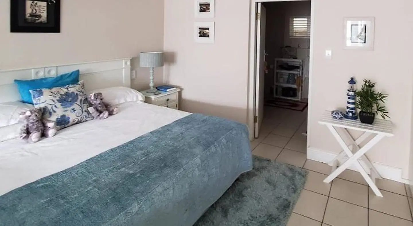 Gordon's Beach Lodge ROOM_EXAMPLE