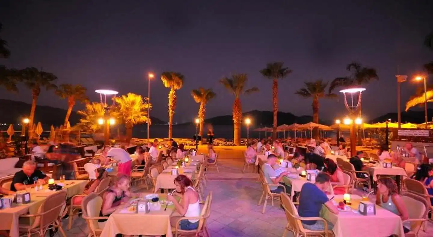 Maris Beach Restaurant