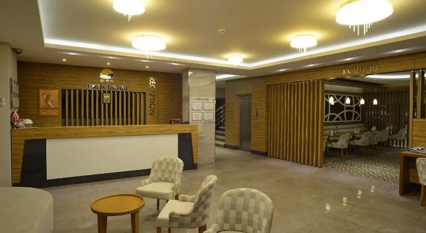 Maris Beach Lobby