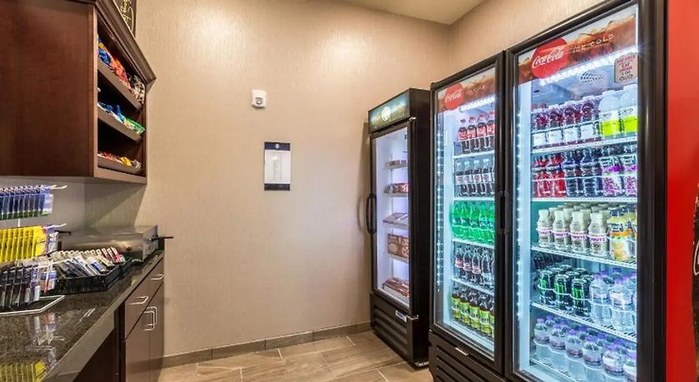 Cobblestone Hotel & Suites Hartford HEALTH_BEAUTY