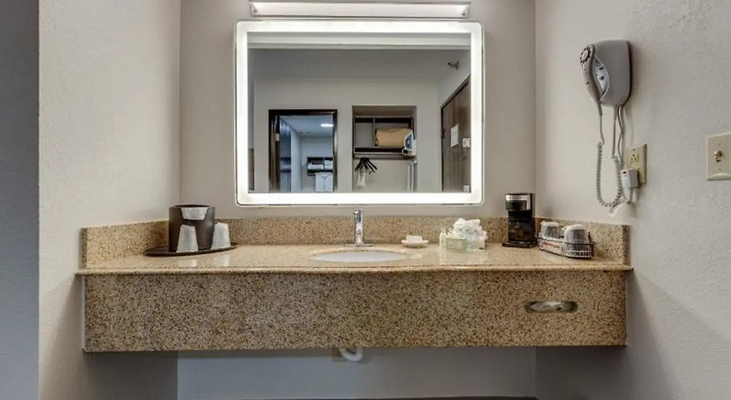 Alexis Inn and Suites Hotel Badezimmer