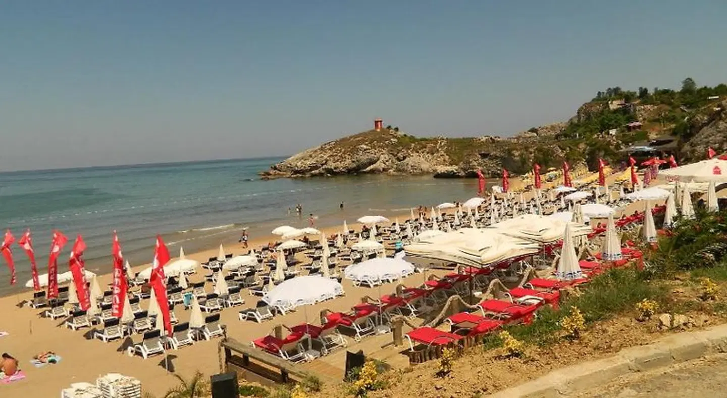 Phellos Suites Strand