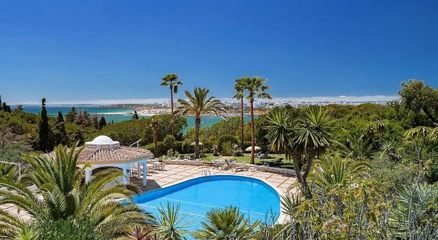 Casabela OUTDOOR_POOL