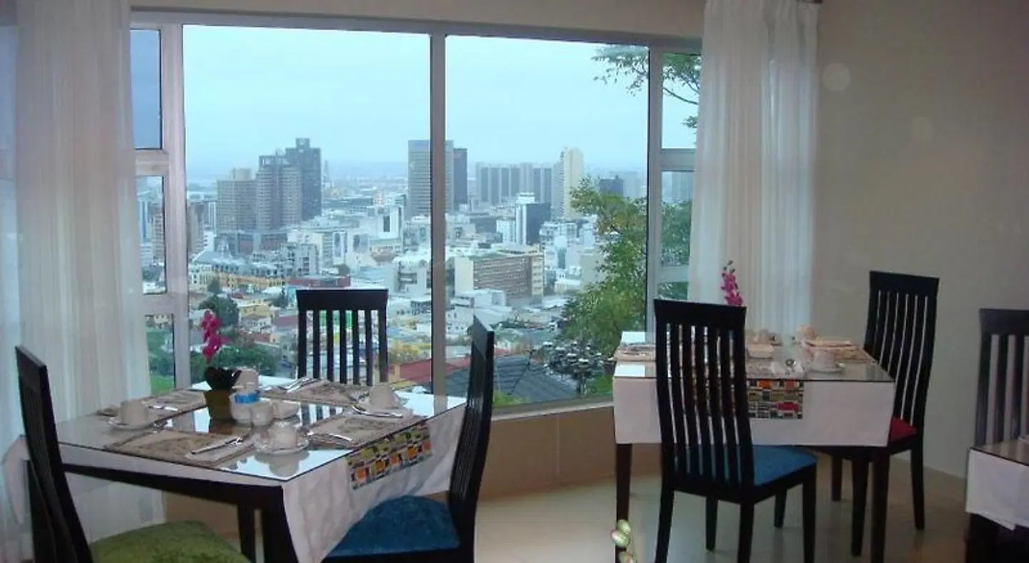 Signal Hill Lodge Restaurant