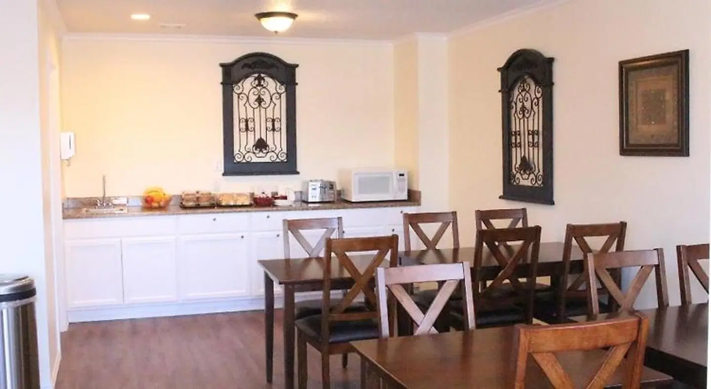 Sovana Inn Restaurant