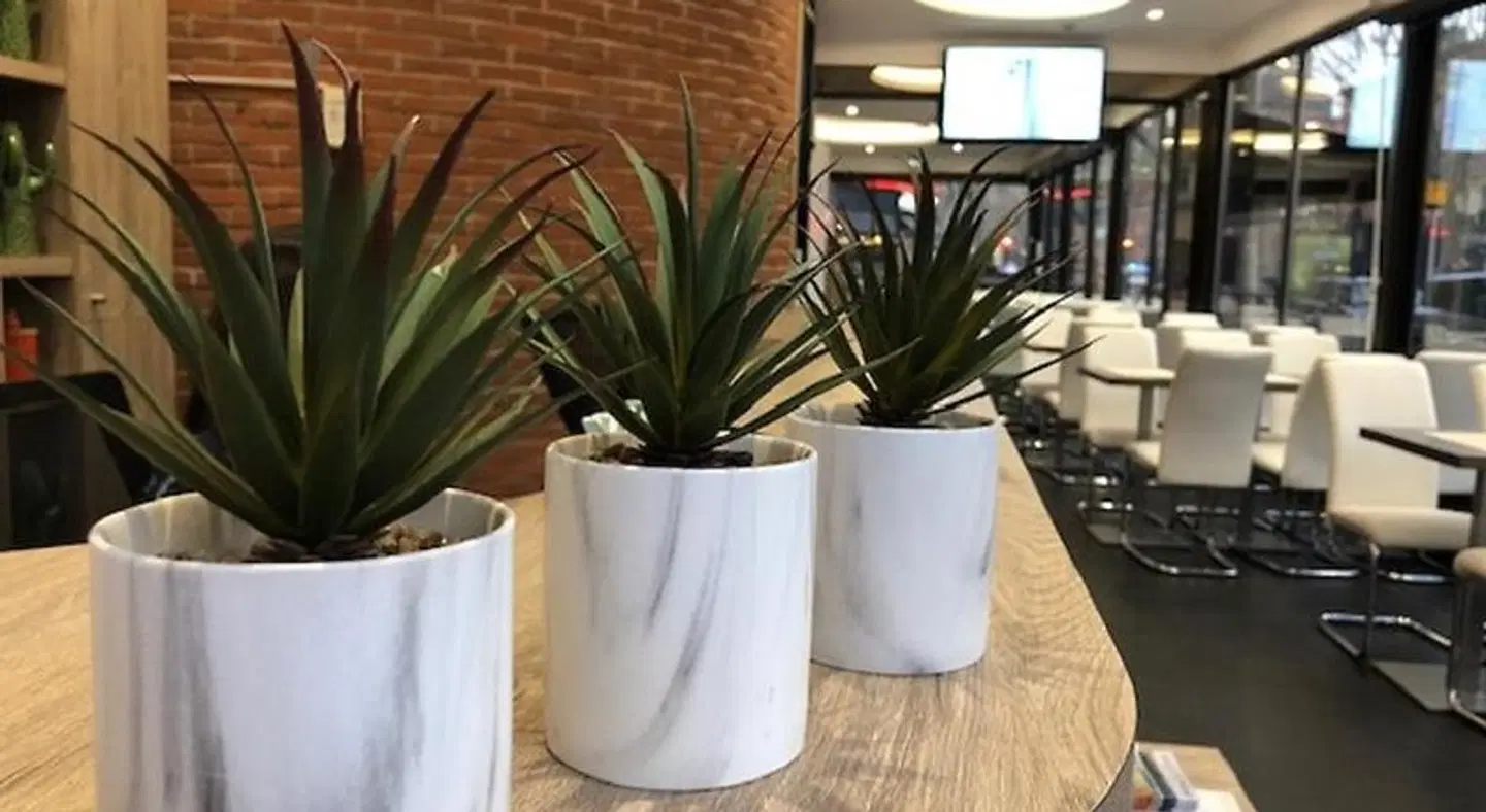 Victor Hugo LOUNGE_LOBBY