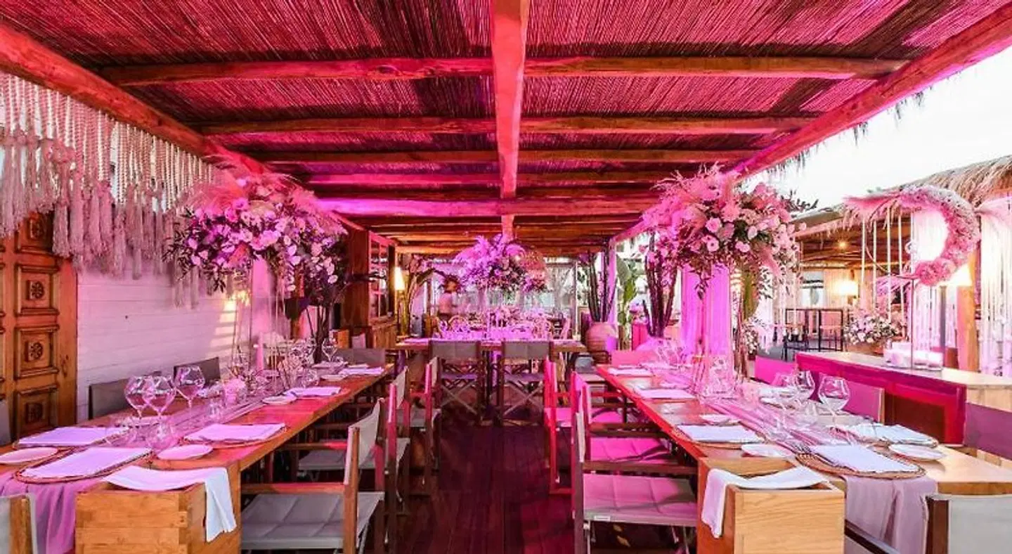 Cumeja Beach Club & Hotel Restaurant