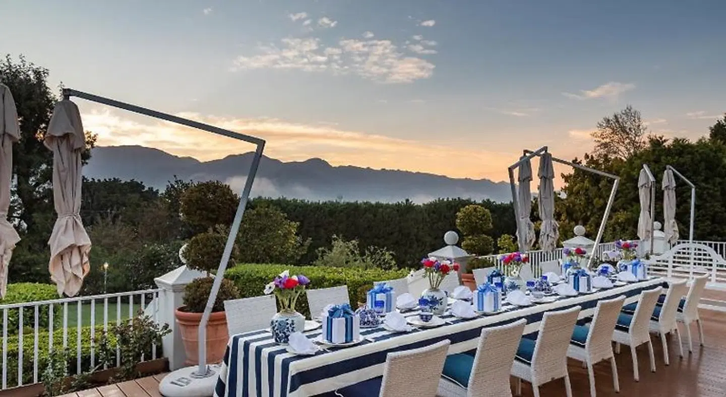 The Light House Boutique Suites Terrasse