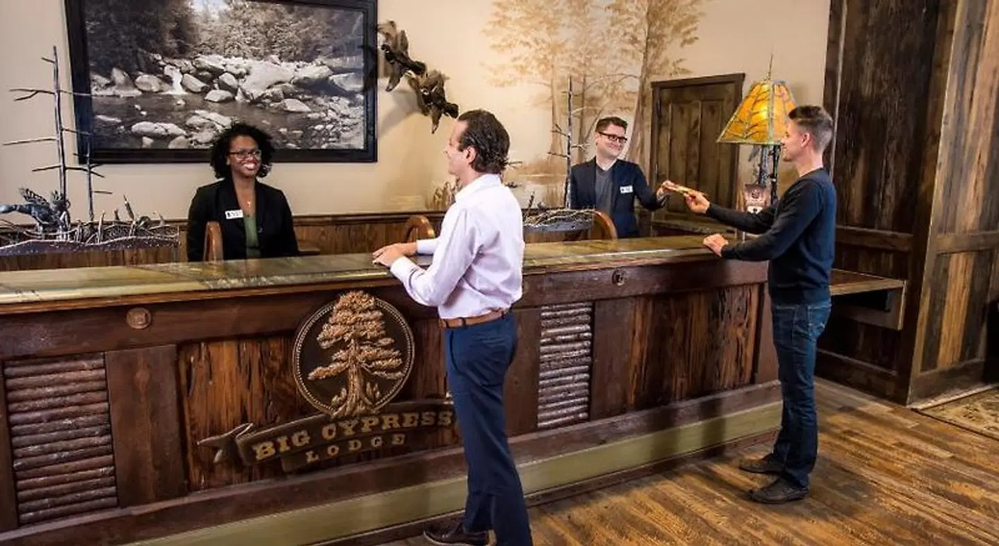Big Cypress Lodge LOUNGE_LOBBY
