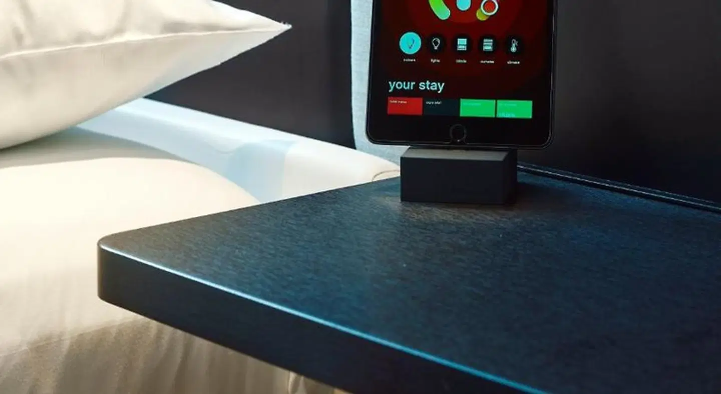 citizenM London Victoria Station Lobby