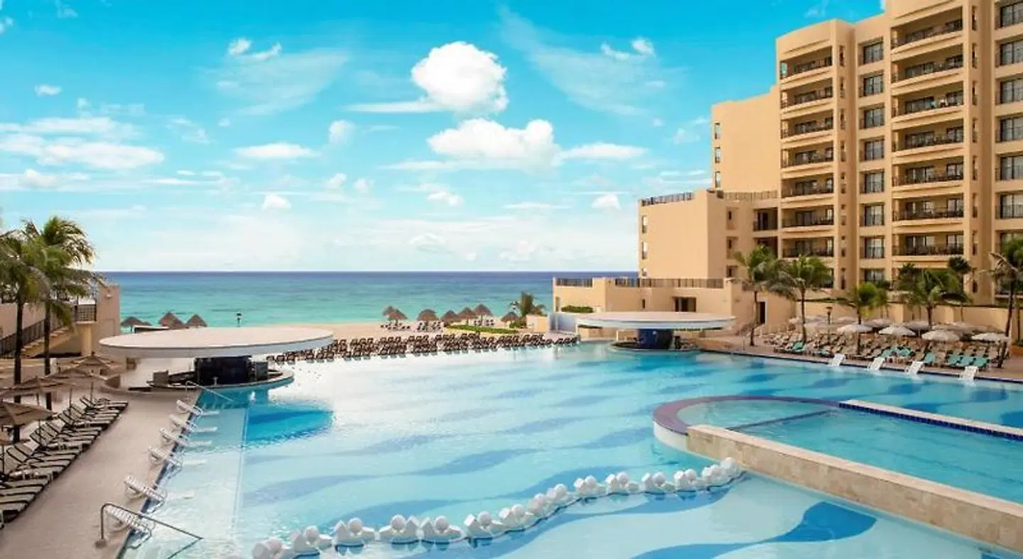 The Royal Sands All Inclusive OUTDOOR_POOL