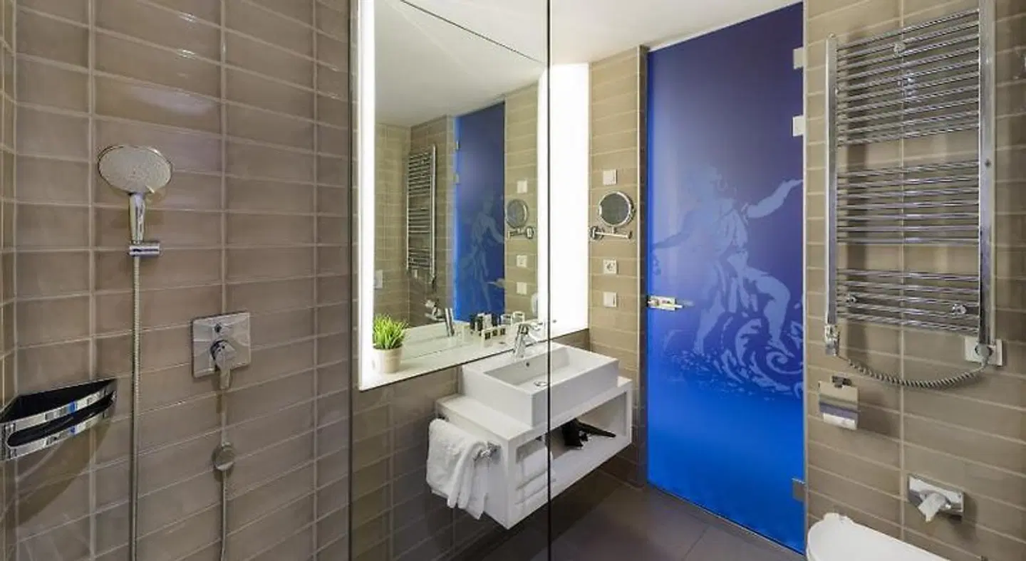 Hotel Moments Budapest Badezimmer