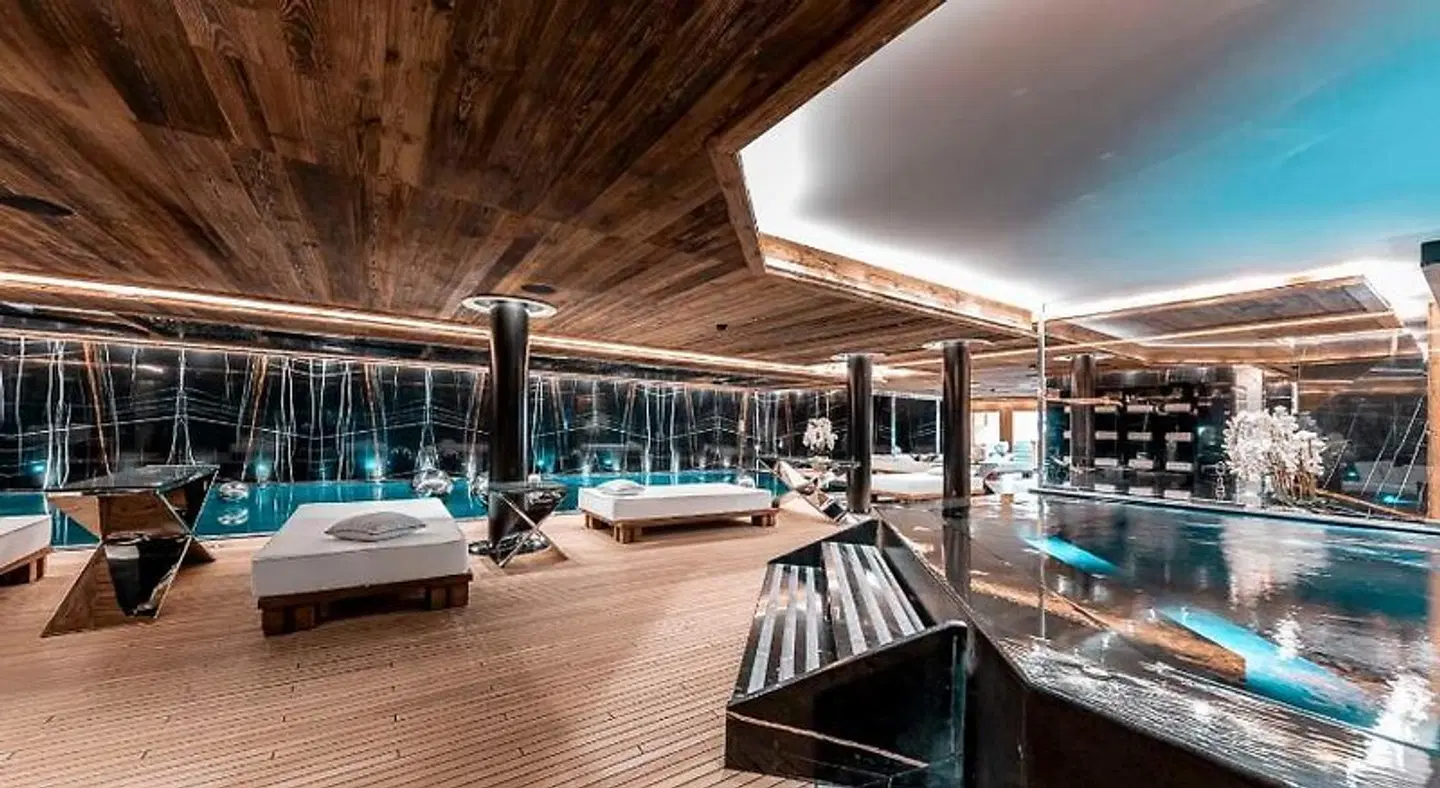Ultima Gstaad Bar