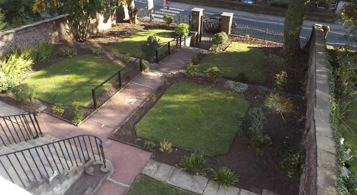 White Linen Whitby, Room Only Garten