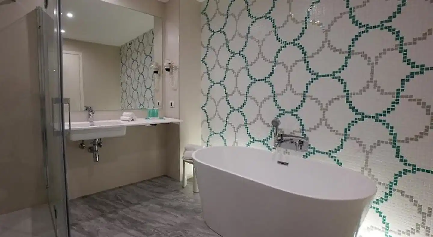 Grand Hotel Terme Badezimmer