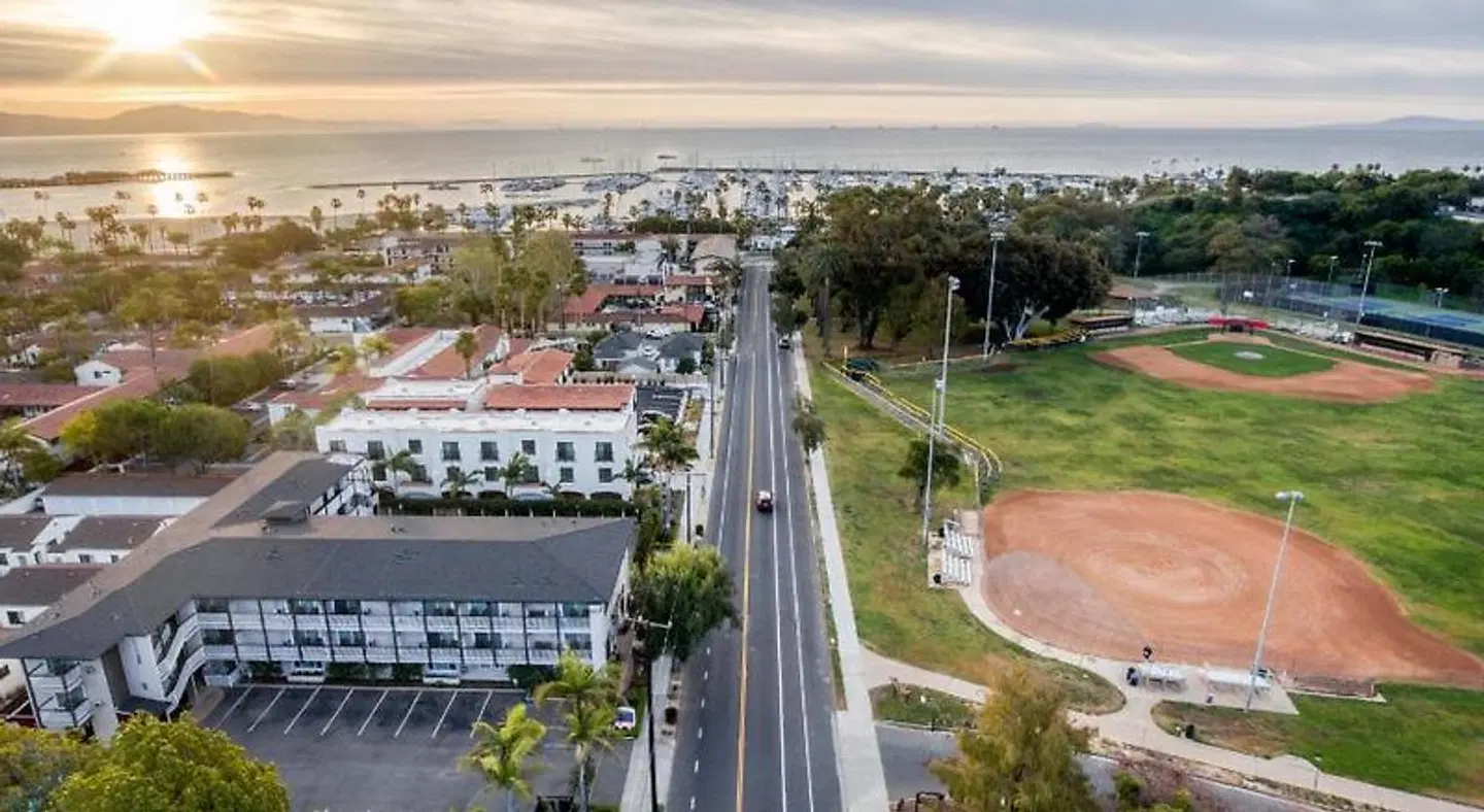 Avania Inn - Santa Barbara LANDSCAPE