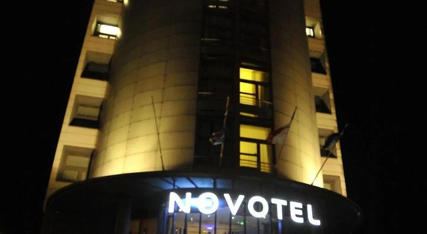 Novotel Tours Centre Gare Hallenbad
