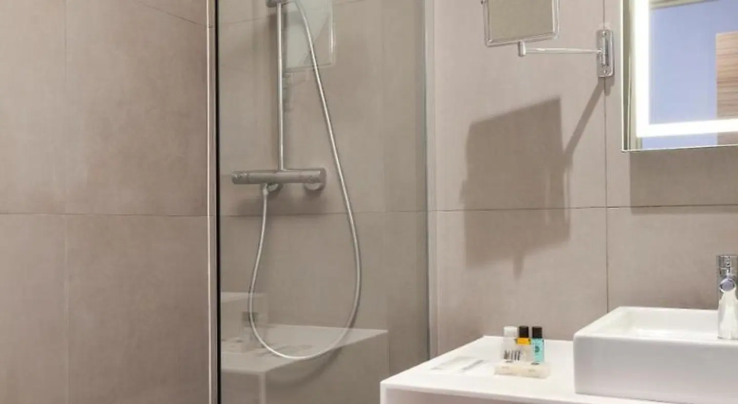 Novotel Tours Centre Gare Badezimmer