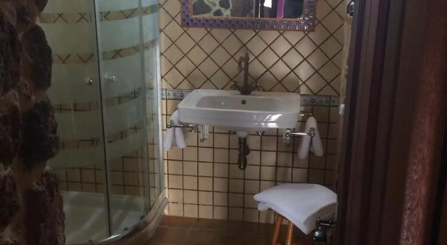 Hotel Rural Mahoh Badezimmer