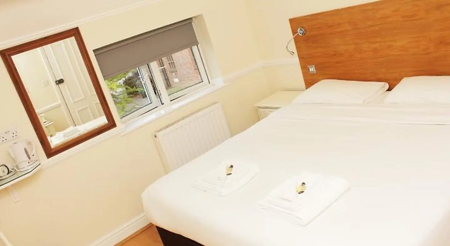 Gidea Park Hotel ROOM_EXAMPLE