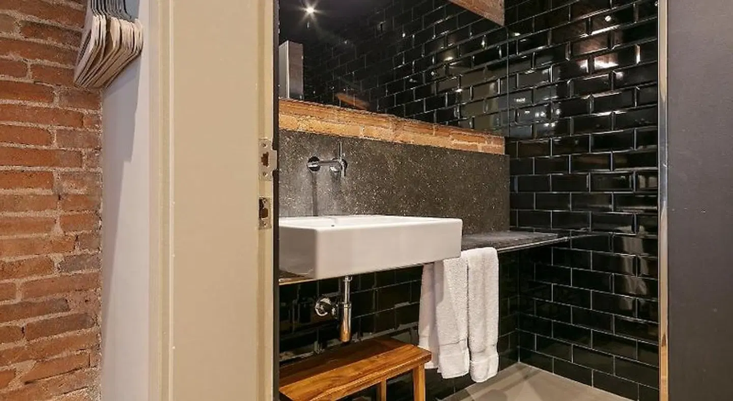 Guesthouse Pau Claris by Uma Suites ROOM_EXAMPLE