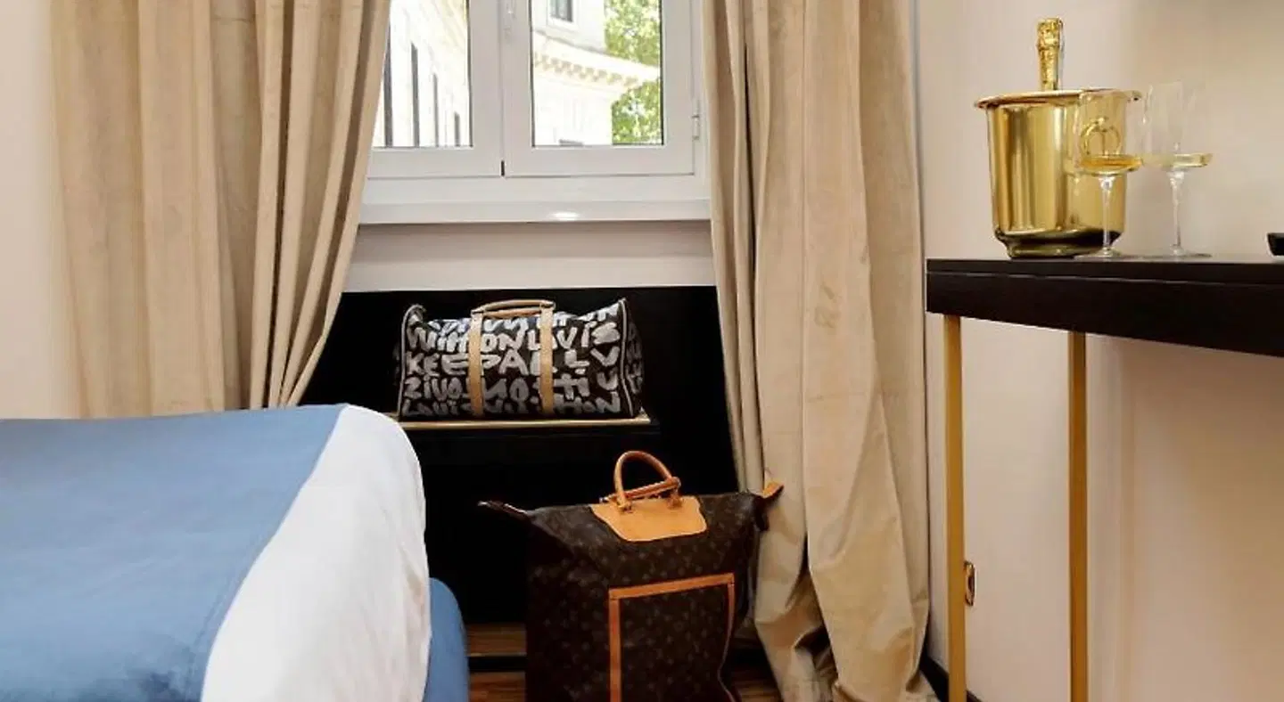 Spanish Diamond Luxury Suites & Jacuzzi ROOM_EXAMPLE