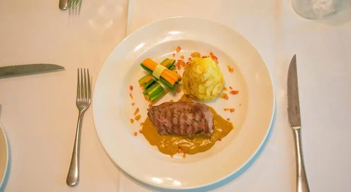 Lake Duluti Lodge Restaurant