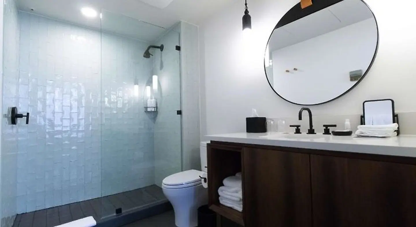 The Alexis Royal Sonesta Hotel Seattle Badezimmer