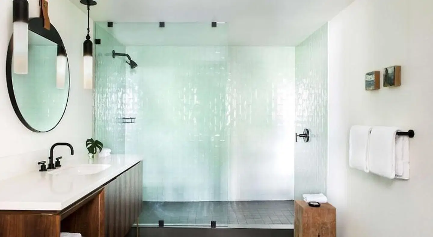 The Alexis Royal Sonesta Hotel Seattle Badezimmer