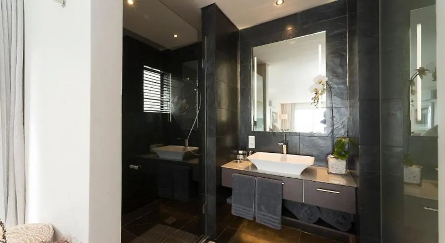 CB-ONE Luxury Stay Badezimmer
