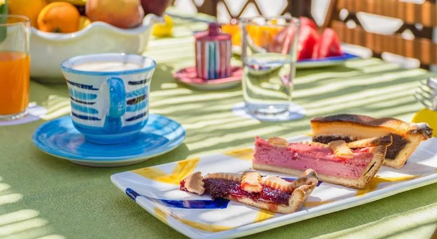 Villa Iolanda PEOPLE