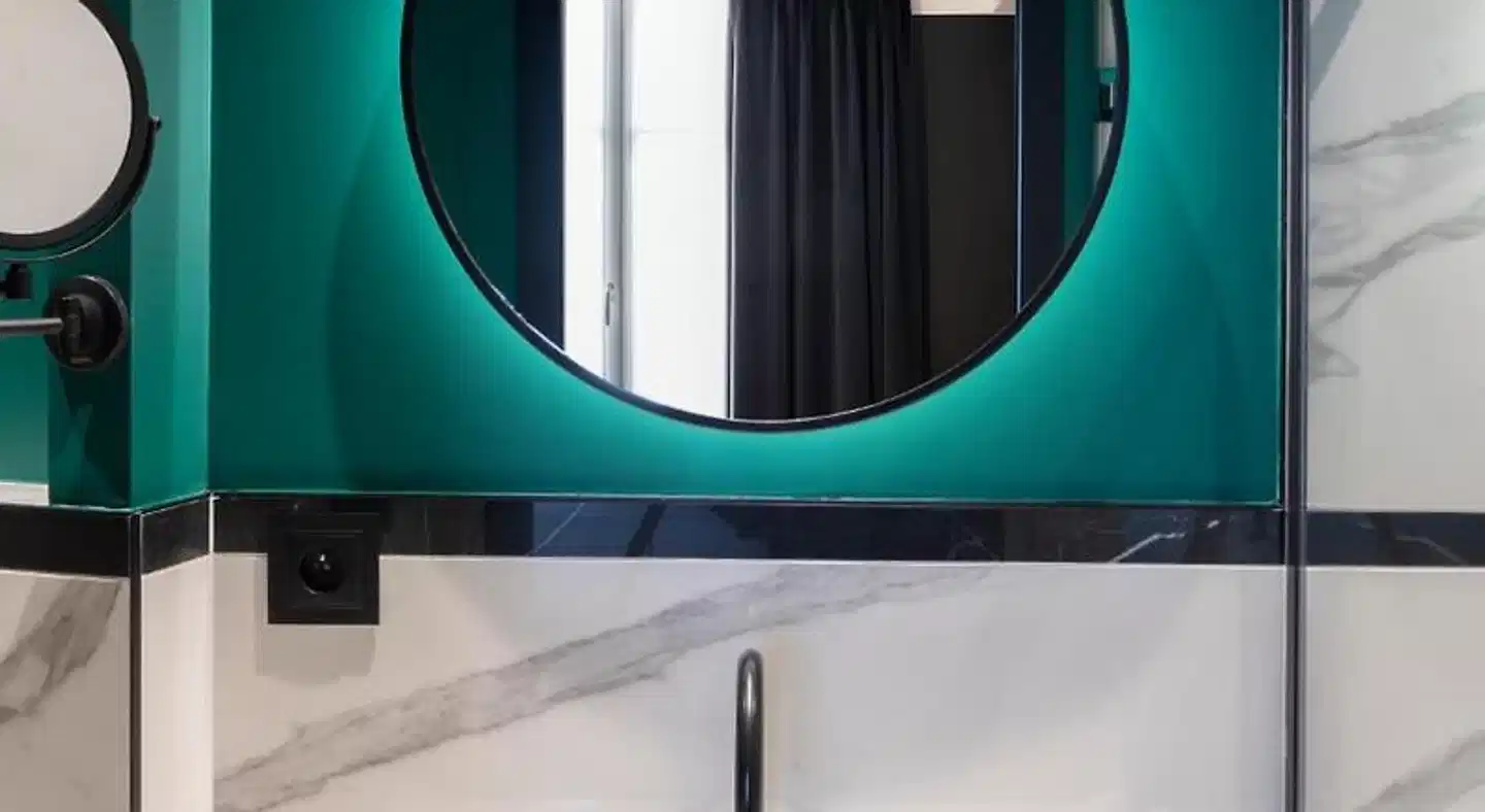 Hôtel Parisianer Badezimmer